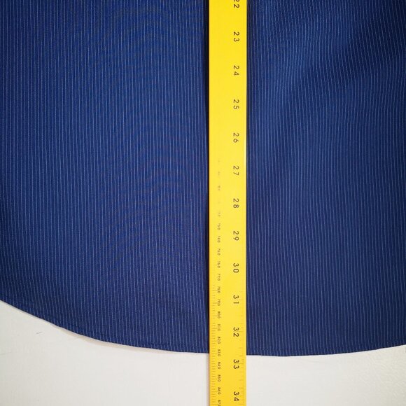 Van Heusen Traveler Men's Size XL (17-17.5) Dark Blue w/ Pinstripe Shirt - Picture 10 of 10
